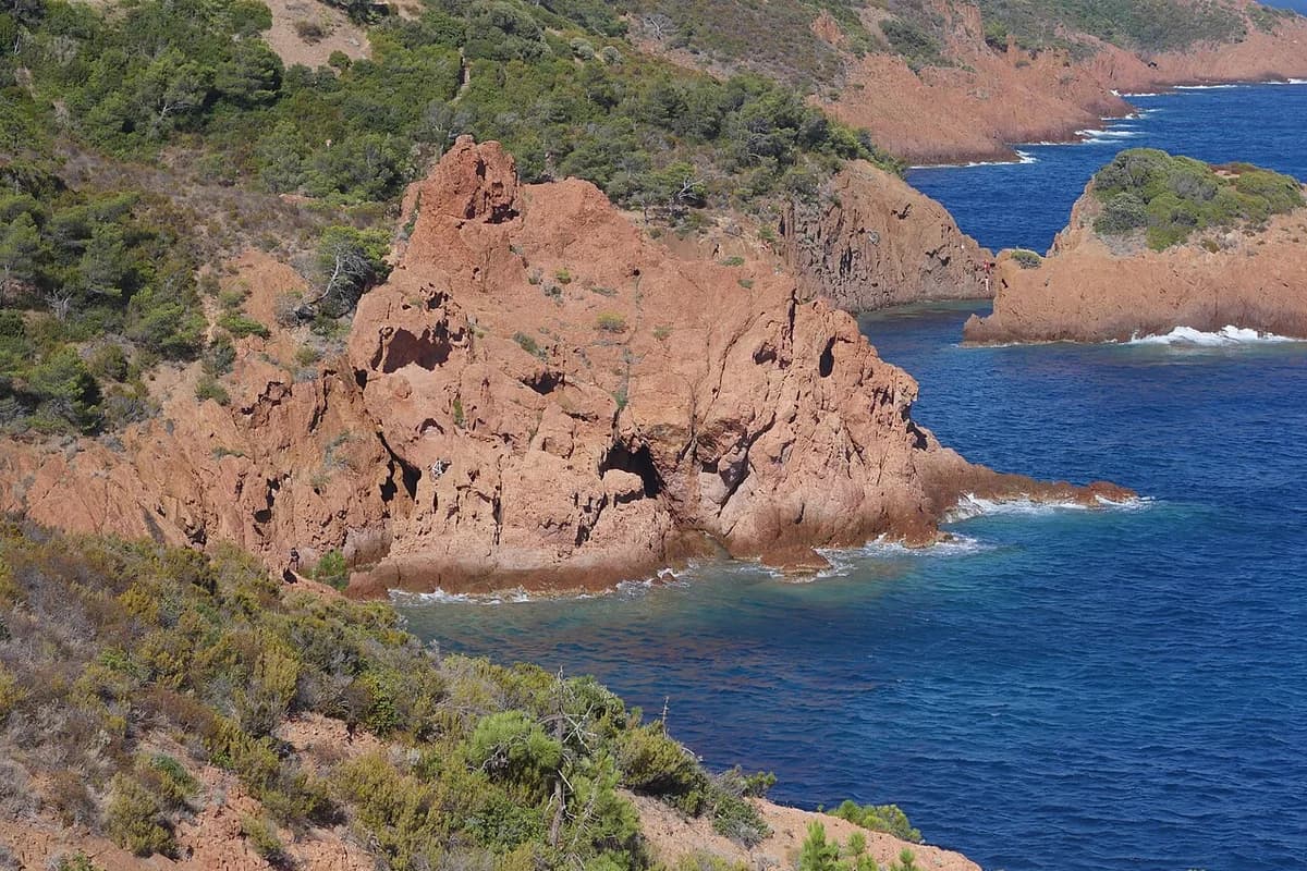 Saint-Raphaël : Estérel, criques et sorties en mer à choisir