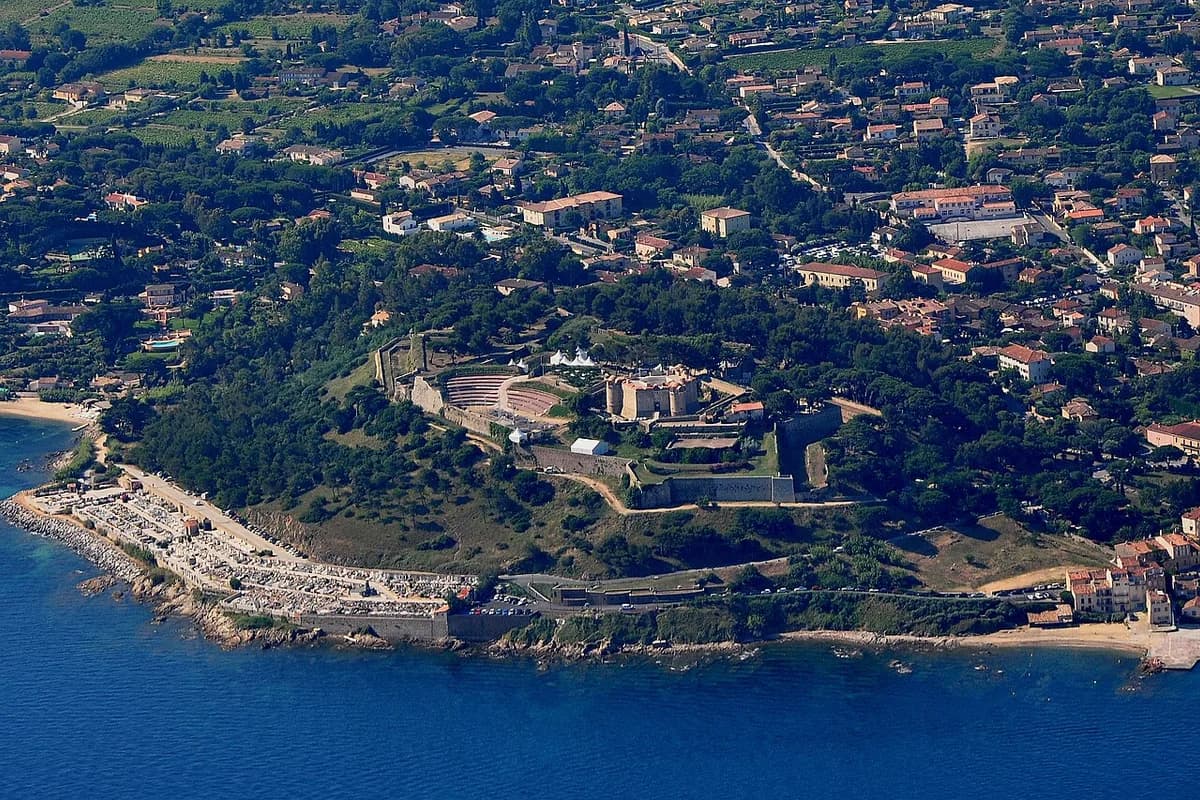 Saint-Tropez : port, citadelle et plages à votre rythme