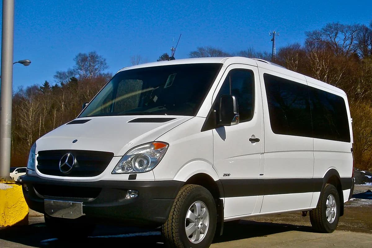 Sprinter avec chauffeur : accueillir une délégation sur plusieurs vols